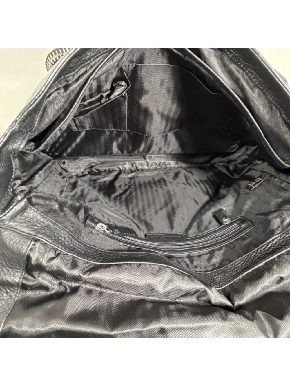 Banana Republic Greyson Black Leather Front Flap Messenger Bag Laptop Briefcase